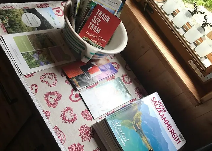 Uriges Am Waldrand Chalé